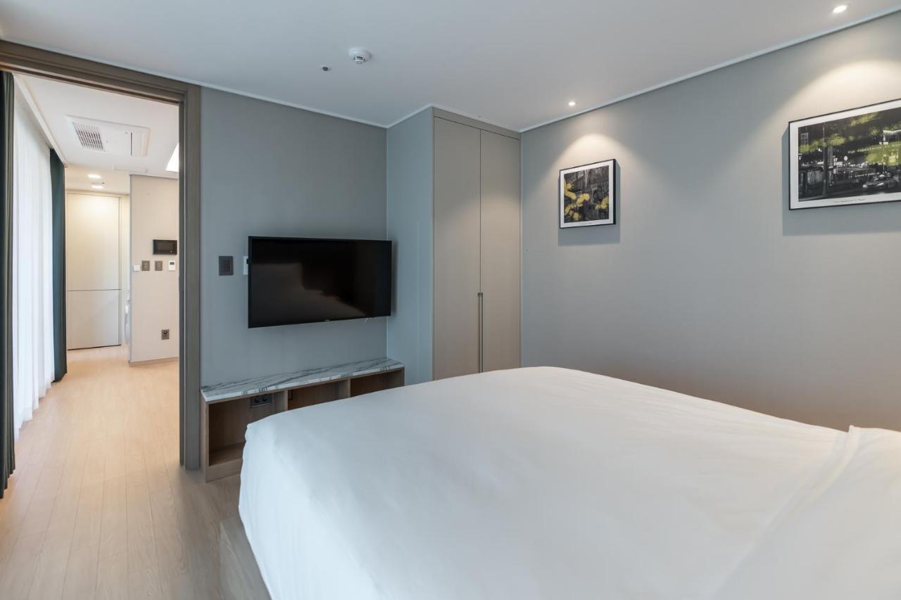 D Ov Haeundae Hotel Пусан Екстериор снимка