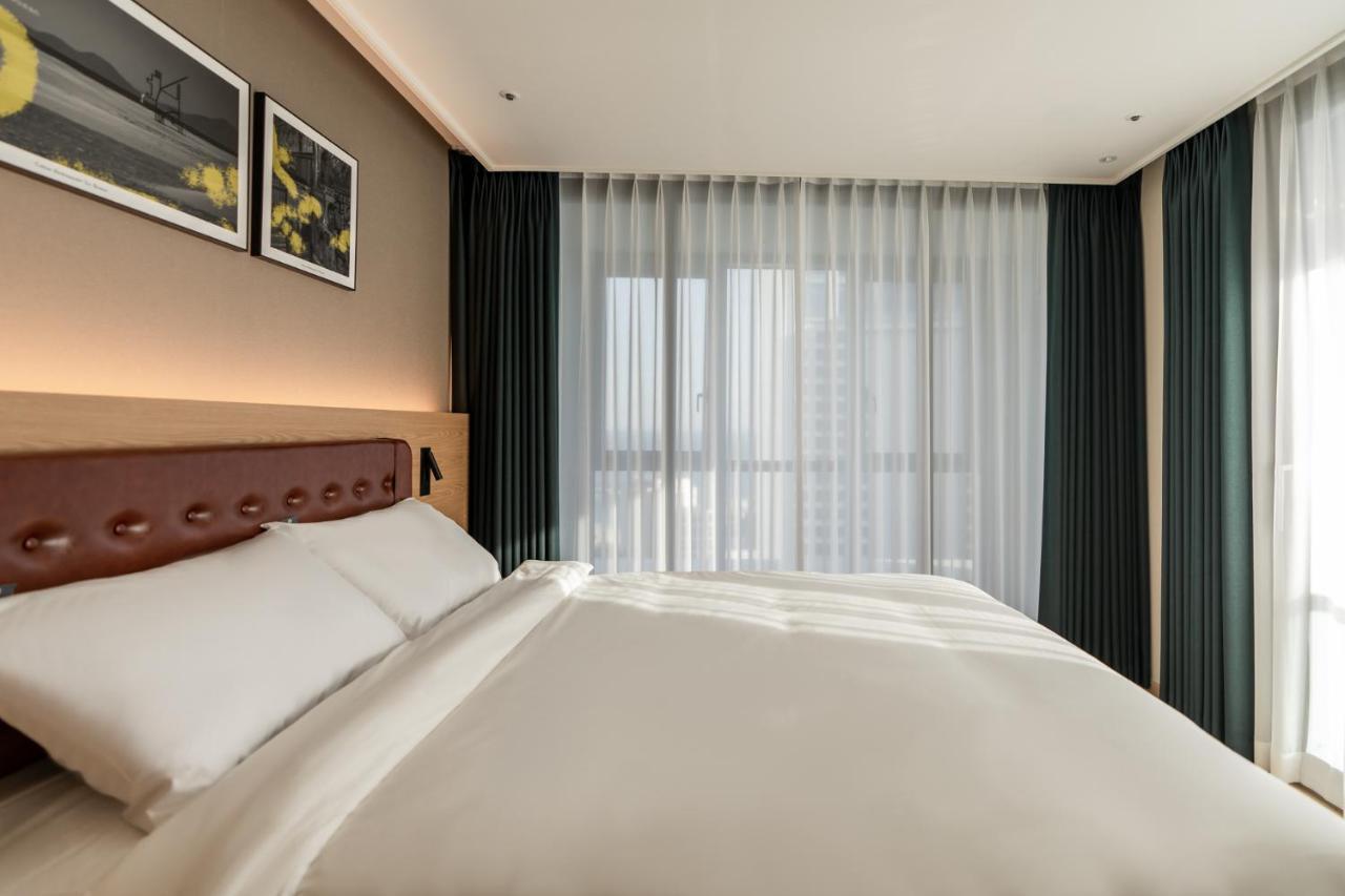 D Ov Haeundae Hotel Пусан Екстериор снимка
