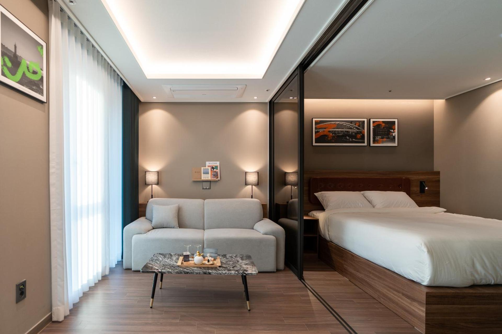 D Ov Haeundae Hotel Пусан Екстериор снимка