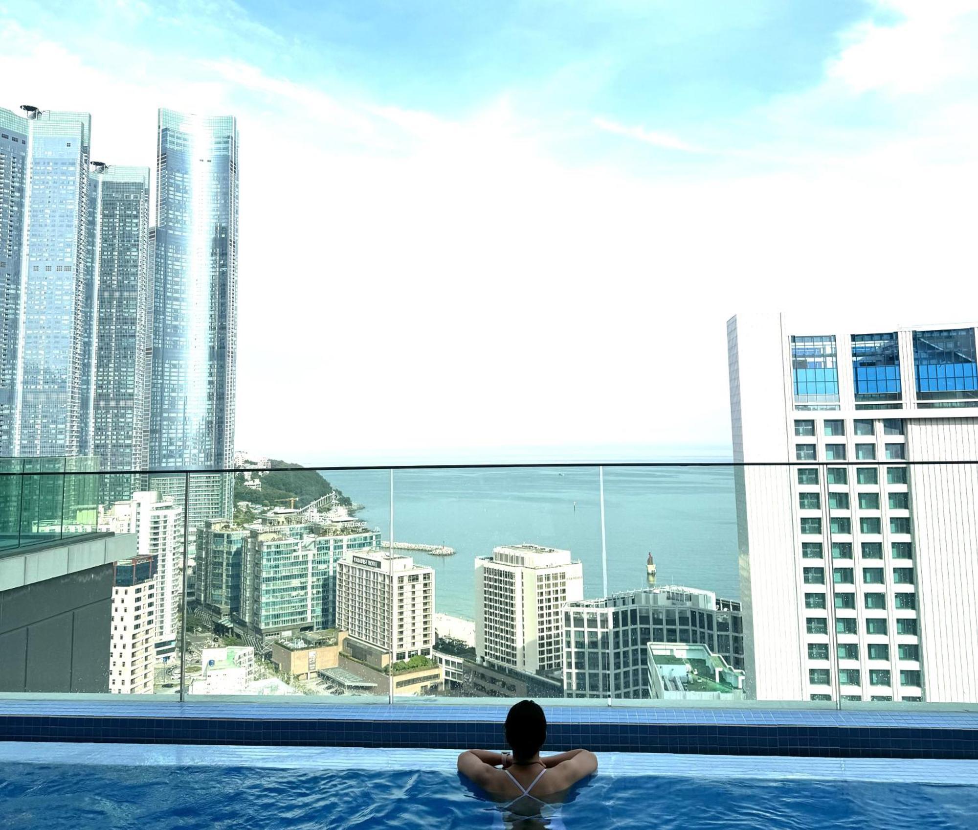 D Ov Haeundae Hotel Пусан Екстериор снимка